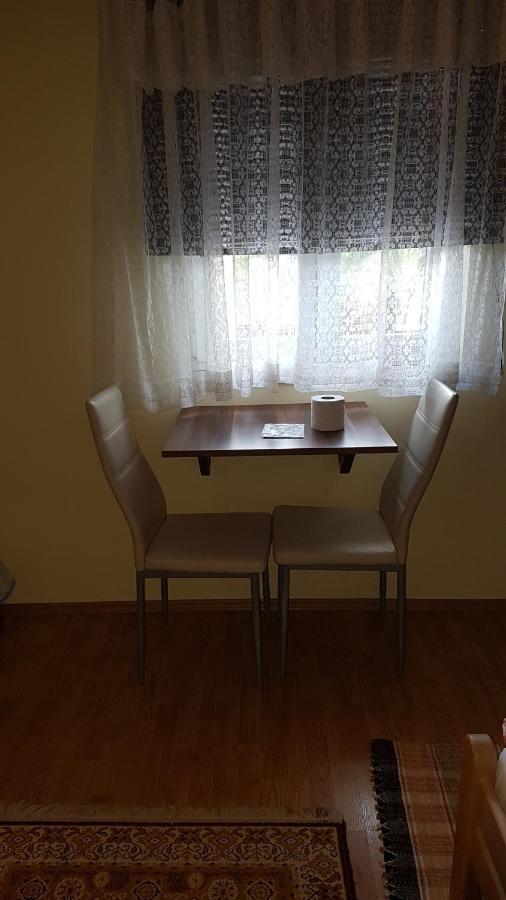 Rooms Miso Rakovica Buitenkant foto